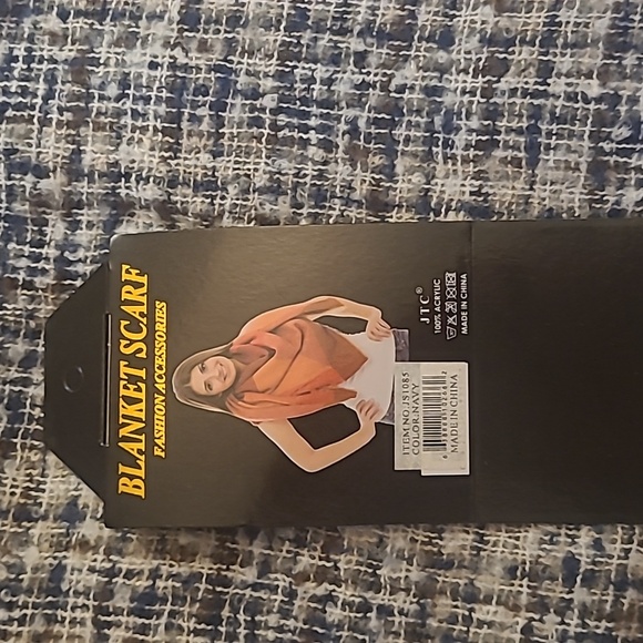 Womens blanket scarf - Picture 2 of 4